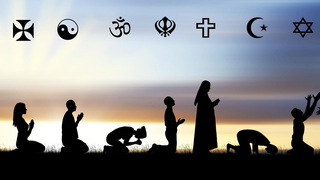 "As diferentes religiões configuram de modo diferente o Sagrado ou Mistério"