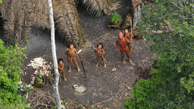 Indigenas aislados en Acre-Brasil