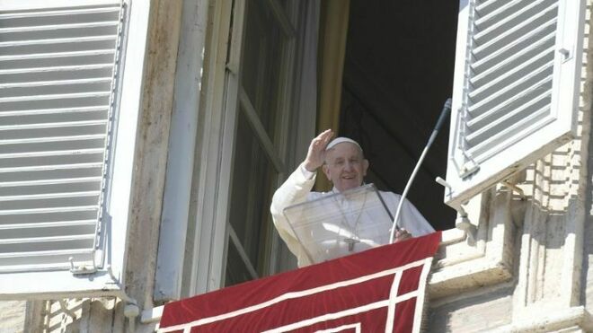 El Papa pide vivir los mandamientos “como un instrumento de libertad”