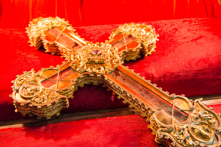 Lignum crucis de santo Toribio de Liébana