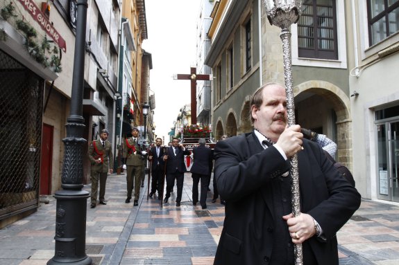 Procesión del Lignum crucis en Avilés