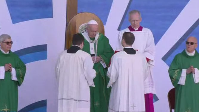 El Papa, en Bari