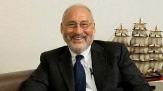 Joseph E. Stiglitz, el Nobel de Economía, defiende en su último libro la capacidad de regenerar el capitalismo