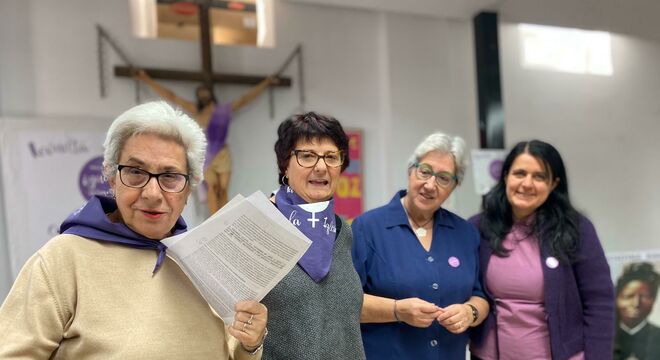 Concentración de mujeres por la igualdad en la Iglesia