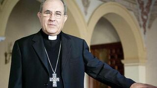 Monseñor Juan José Asenjo,  arzobispo de Sevilla