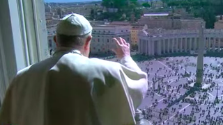 El Papa saludó a los fieles al término del Angelus en streaming
