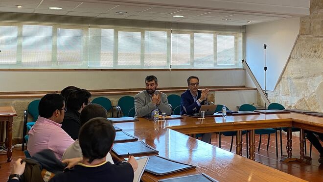 Reunión en la UPSA con los estudiantes para informar de la situación y las acciones a seguir contra la propagación del coronavirus