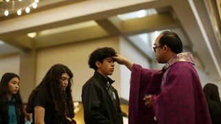 Hispanos, el futuro del catolicismo en EEUU