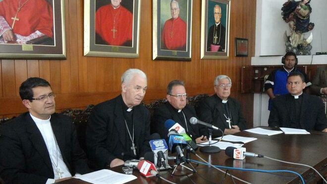 Obispos de Ecuador suspendan las actividades religiosas públicas