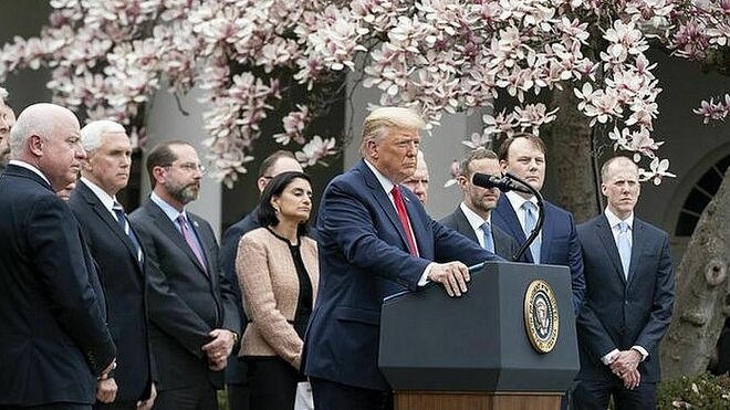 El coronavirus lleva a EEUU a arrodillarse ante Dios