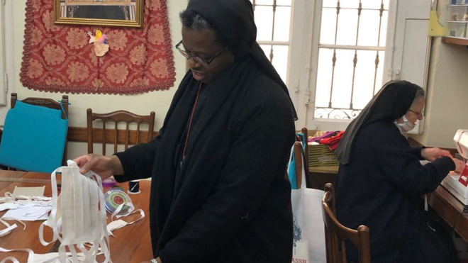 Religiosas de Santa Engracia contribuyen con mascarillas a la movilización contra el coronavirus