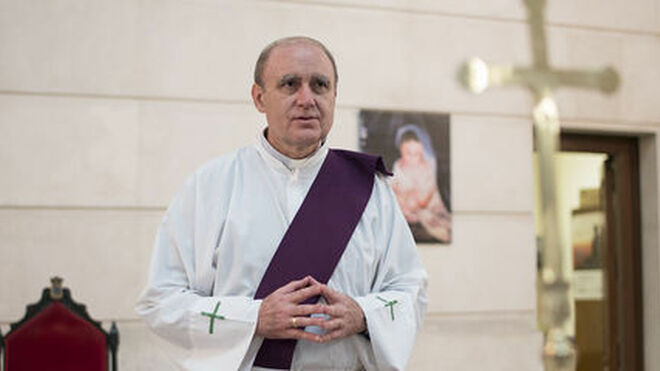 Santiago Pérez, responsable de exequias en La Almudena