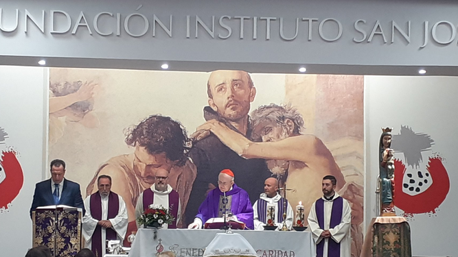 Osoro, con los hermanos de San Juan de Dios