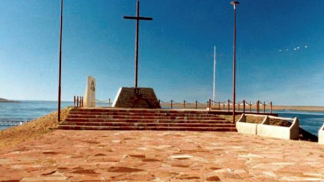 Monumento a la primera misa en Puerto San Julián