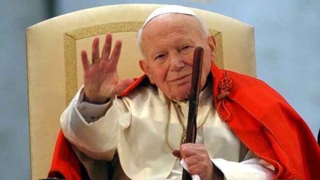Quince años sin Juan Pablo: el lento declive del legado del 'Papa Magno'