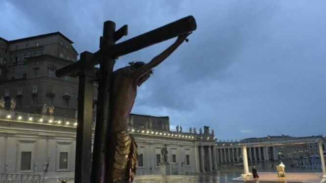 Crucifijo de San Marcello en la plaza de San Pedro