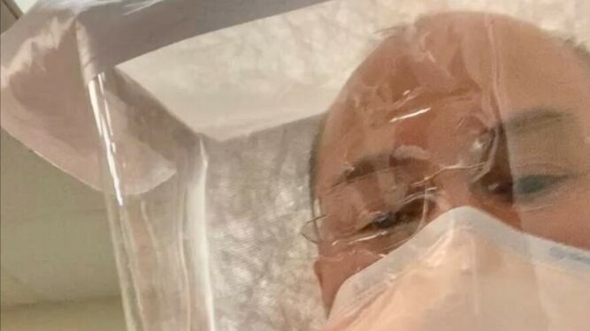 Sacerdote mexicano se capacita para enfrentar al coronavirus