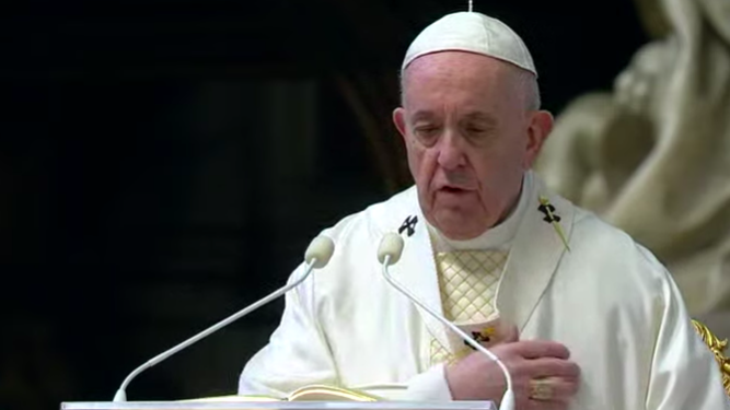 El Papa, durante la misa