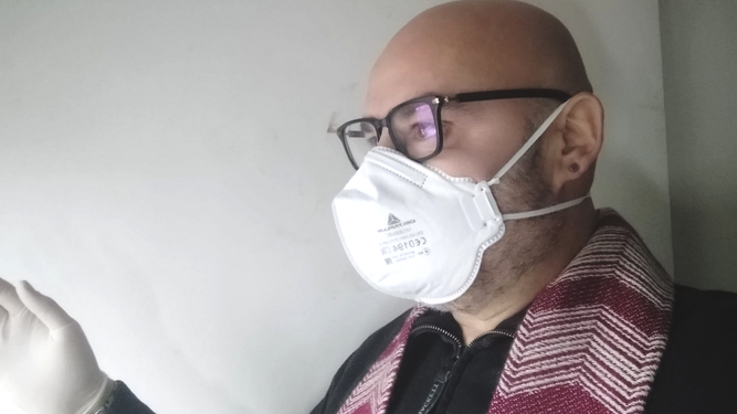 Vicente Esplugues, el cura de la morgue del Palacio de Hielo