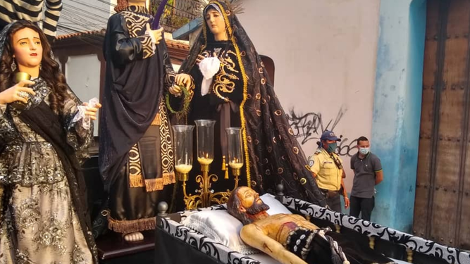 Procesión en Caracas en tiempos de pandemia