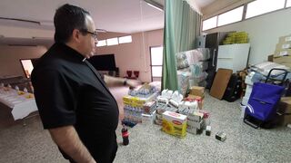 Almacén de alimentos y mantas.