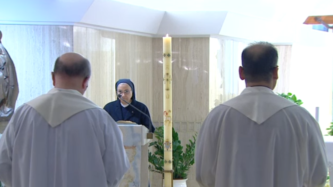 Asistentes a la misa de Santa Marta
