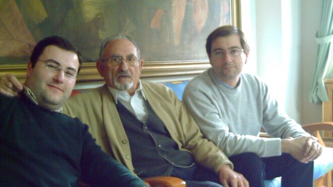 Antonio Vázquez Fernández, junto a Jaime Vázquez (a su izquierda)