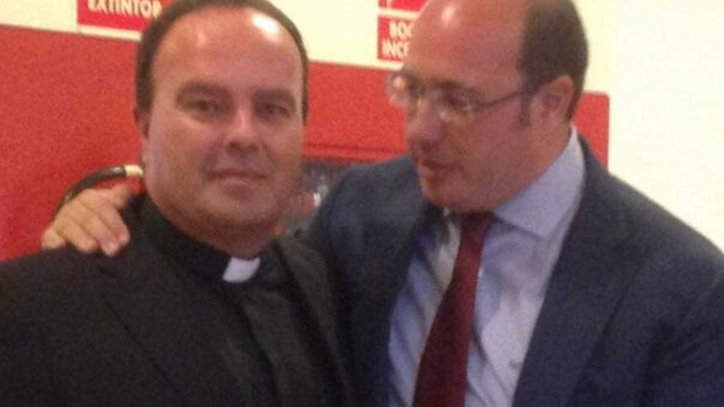 Alfonso Alburqueque con el expresidente murciano Pedro Antonio Sánchez