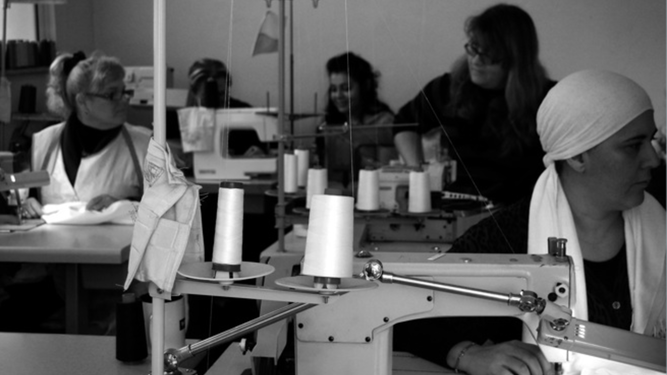 Textil y reinserción. A puntadas y 'la Caixa'