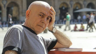 El escritor y sacerdote argentino Hugo Mujica