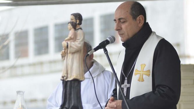 Mon. Víctor Fernández , arzobispo de La Plata