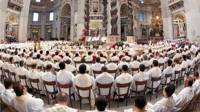 Obispos y sacerdotes en San Pedro