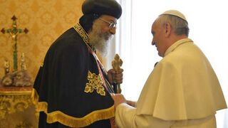 Francisco y el patriarca copto Tawadros
