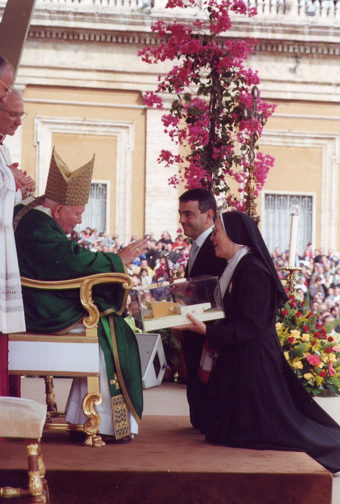 2000 JPII JAVIERDEANDRES CANONIZACION