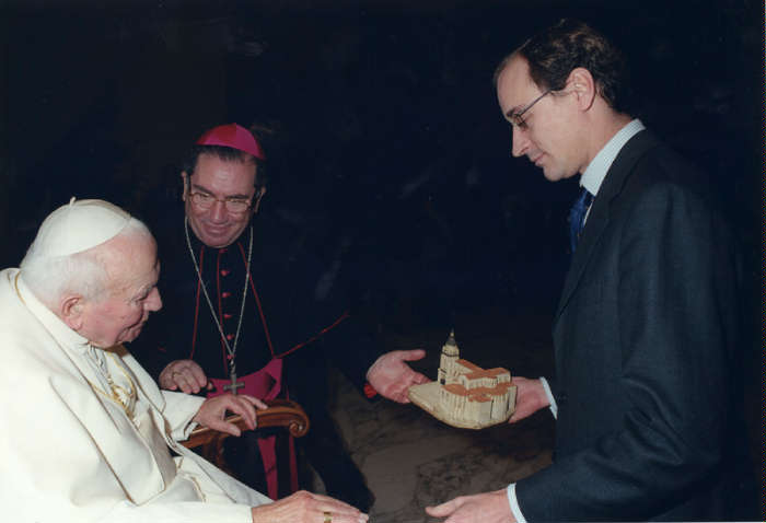 2002 JPII A ALONSO