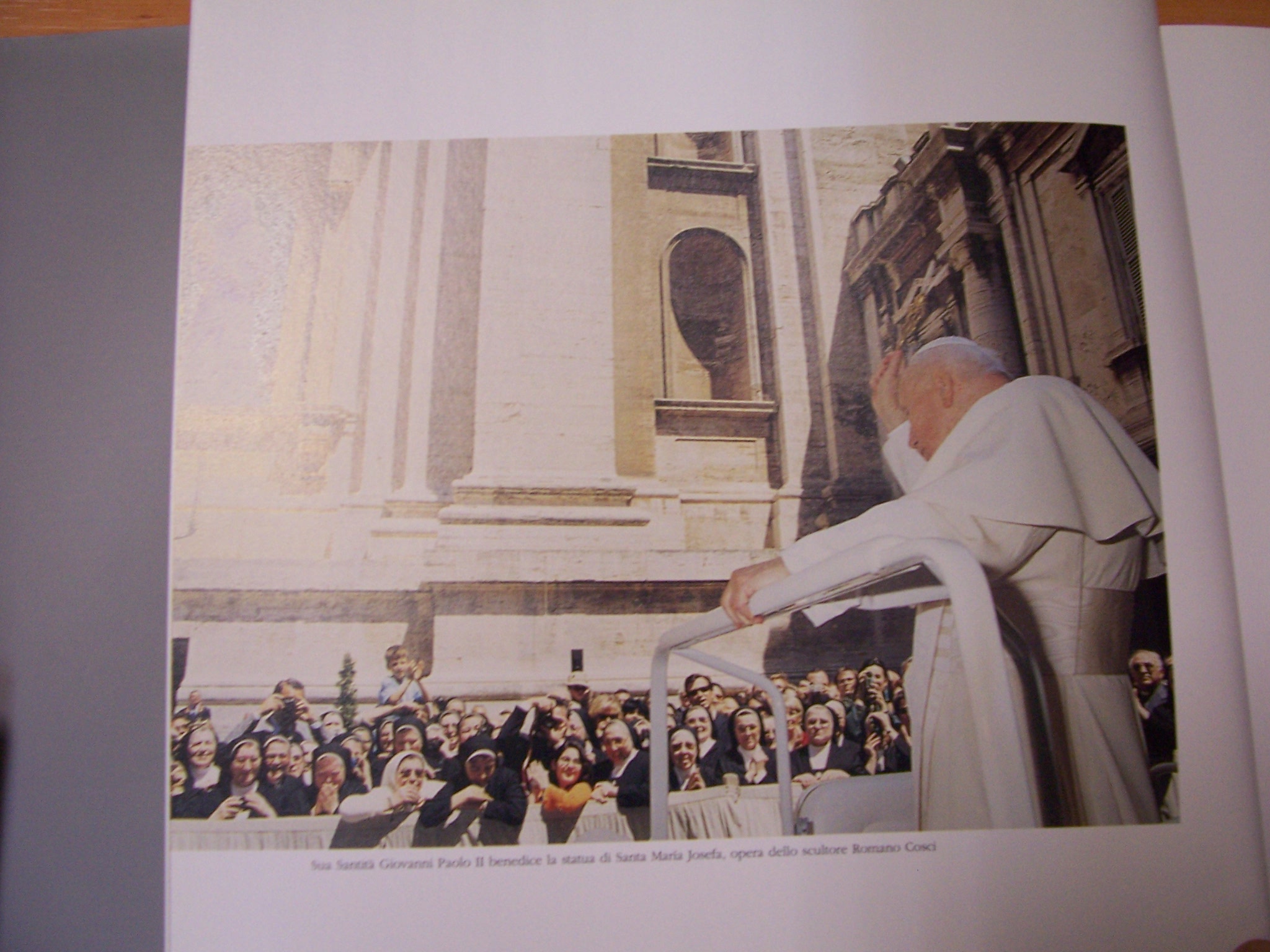 2002 JPII bendice imagen M