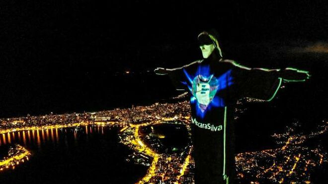 El Cristo Redentor de Río, con mascarilla