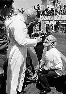 Juan Pablo II reprende a Ernesto Cardenal