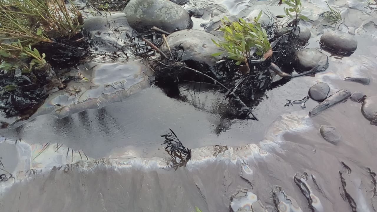 Derrame de petroleo en la Amazonía ecuatoriana