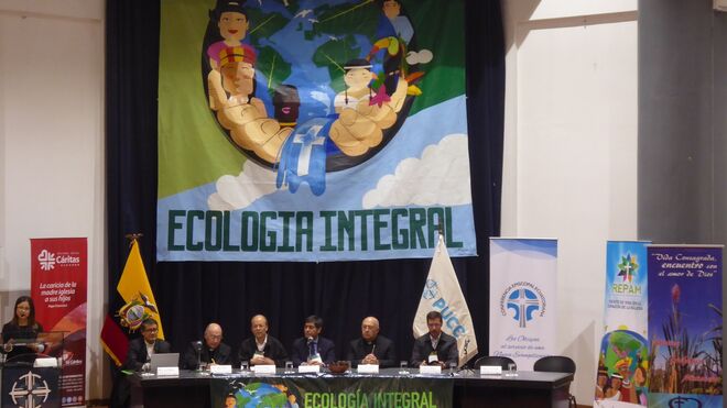 Congreso de Ecología Integral en Quito