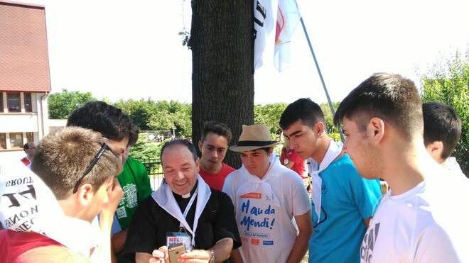Elizalde convoca de nuevo a los jóvenes y les agradece en la “carta” su disposición durante la pandemia
