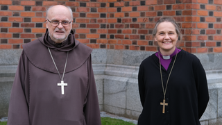 El Card. Anders Arborelius, Obispo católico de Estocolmo y Karin Johannesson, Obispa de la Iglesia Luterana de Uppsala