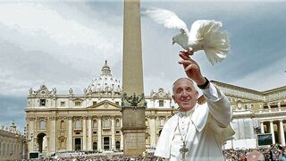 Papa Francisco en la Plaza de San Pedro