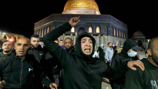 Grupos de judíos radicalizados, en una protesta frente a la mezquita de Al Aqsa de Jerusalén