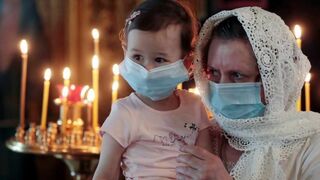 Ortodoxos rusos celebran la Santísima Tinidad