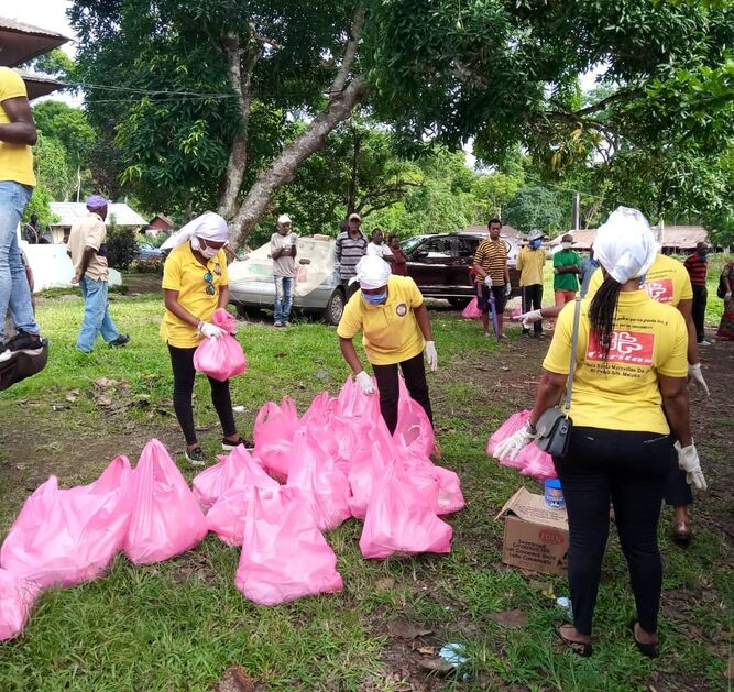 Selvas Amazónicas. Reparto en Guinea Ecuatorial