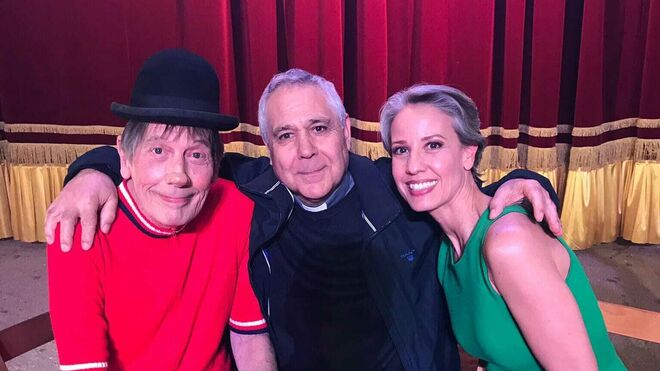 José Aumente, cura de los Circos y Ferias: “Son fabricantes de ilusiones, pero no son ilusos.”