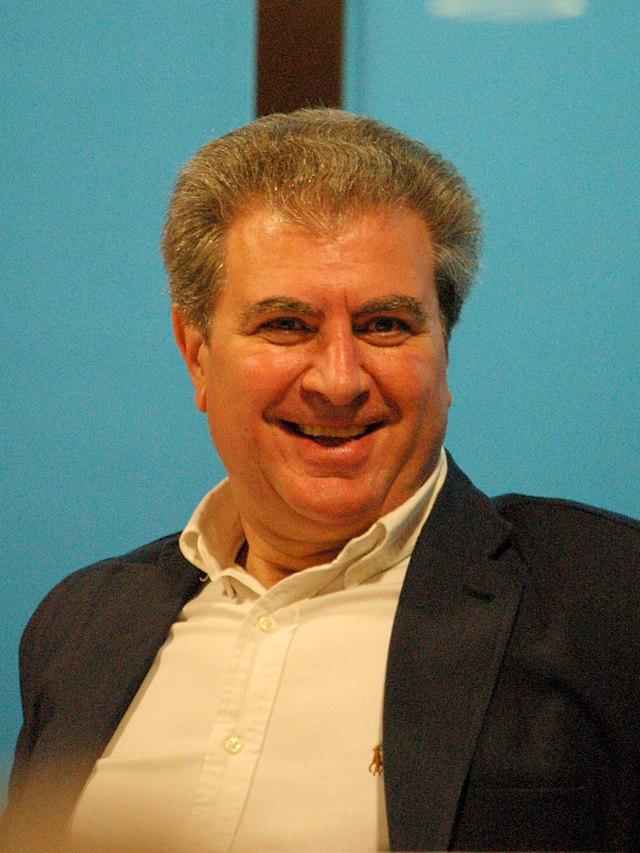 César_Antonio_Molina