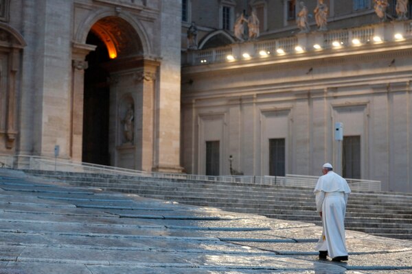 Papa Francisco 27 de marzo San Pedro