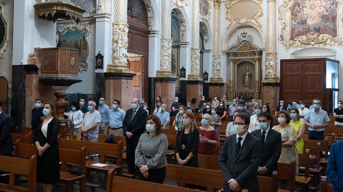 Fieles en la Misa funeral en Valencia